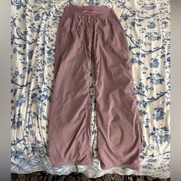 NWT Lululemon Dance Studio Mid-Rise Pant in Lavender Lux - Picture 4 of 11